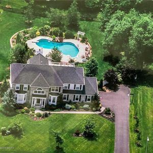 Meet your Posher, Kimani